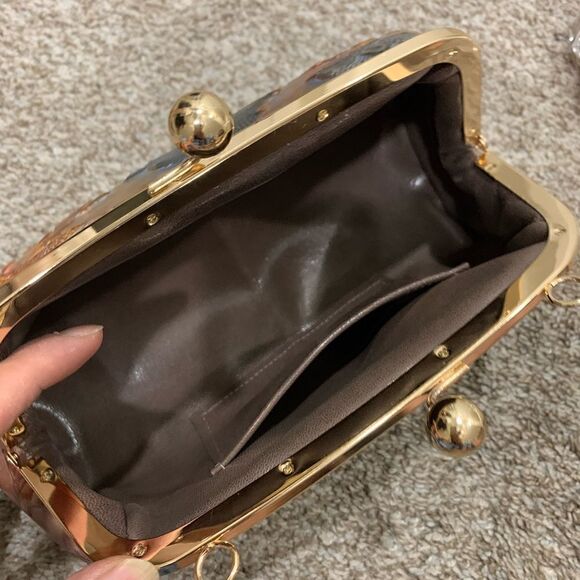 Handmade Genuine Cowhide Fish Embossed Wristlet/Crossbody & 2 Style Straps - Picture 16 of 16